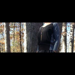 Two by Vince Camuto shirt